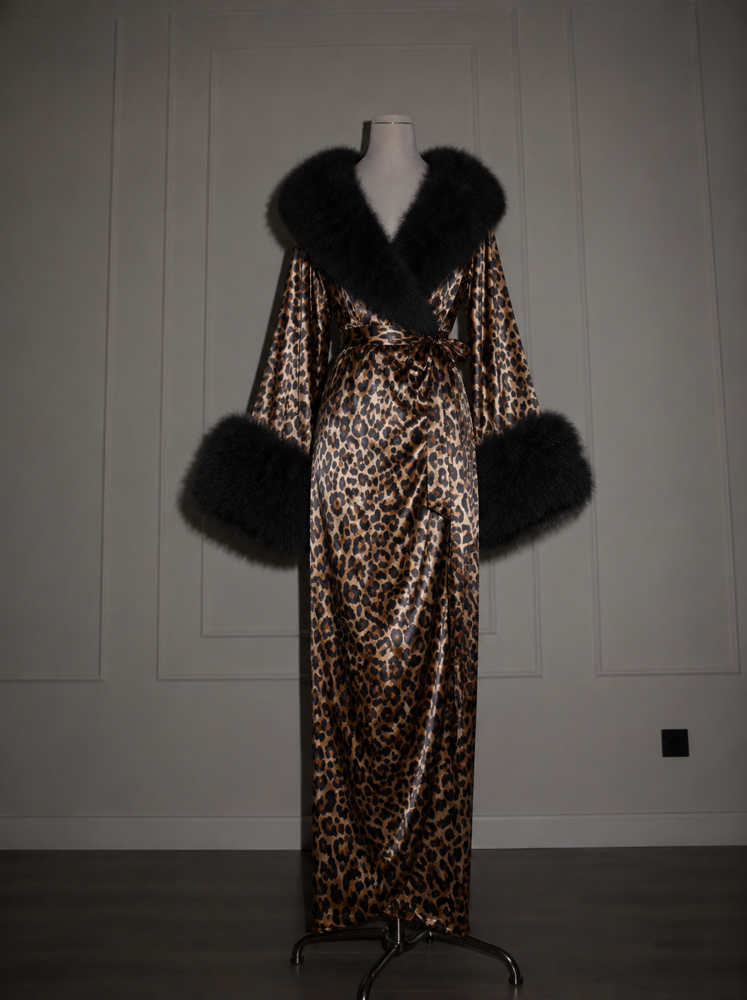 Madame Print Feather Robe