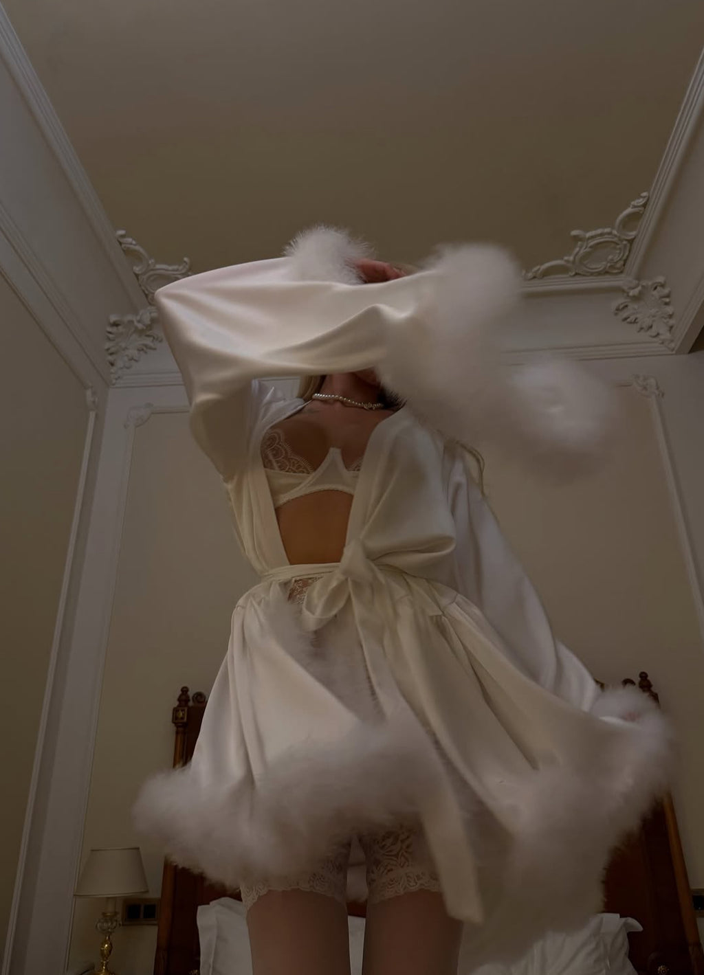 Swan Short Robe
