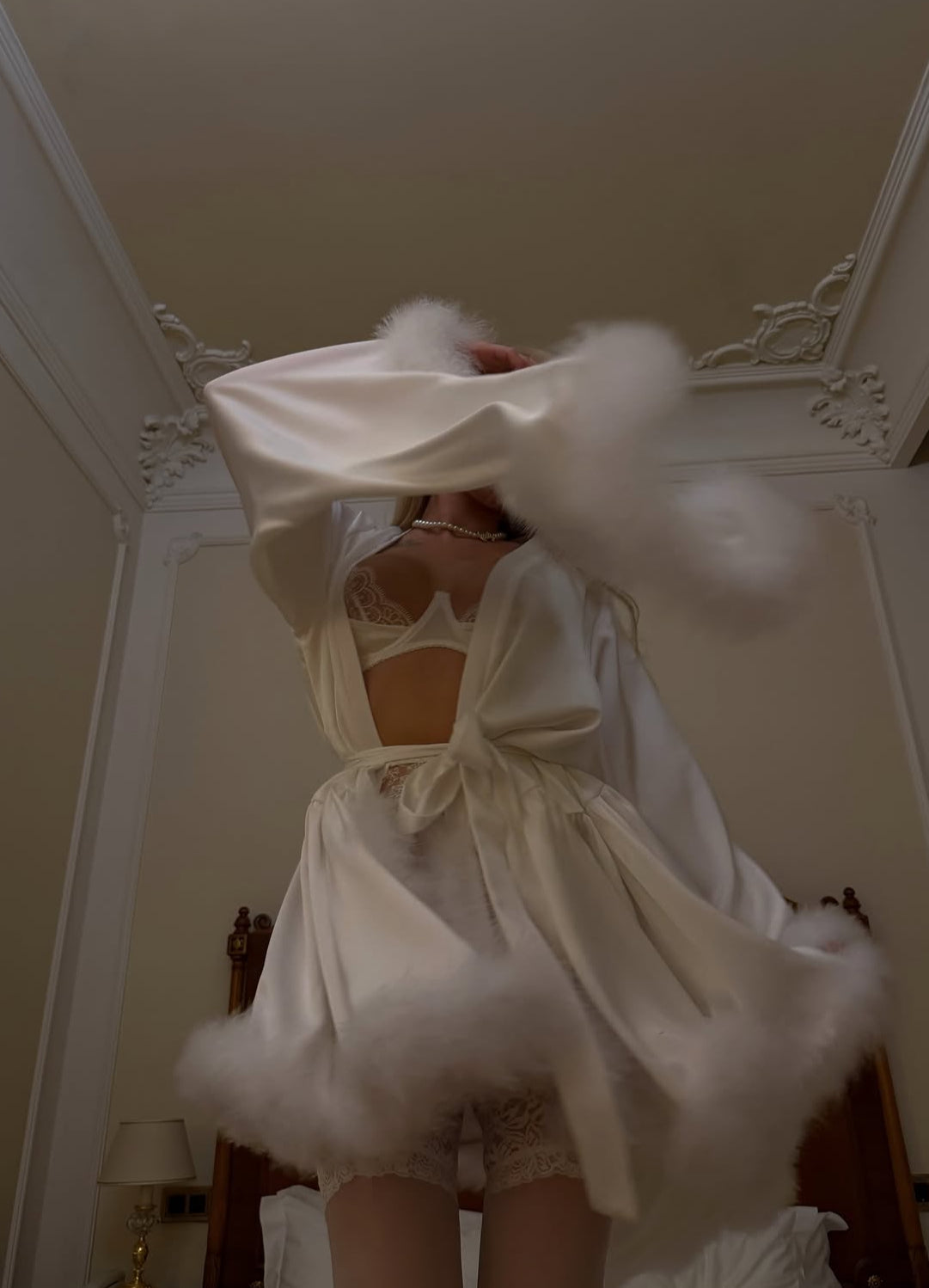 Swan Short Robe
