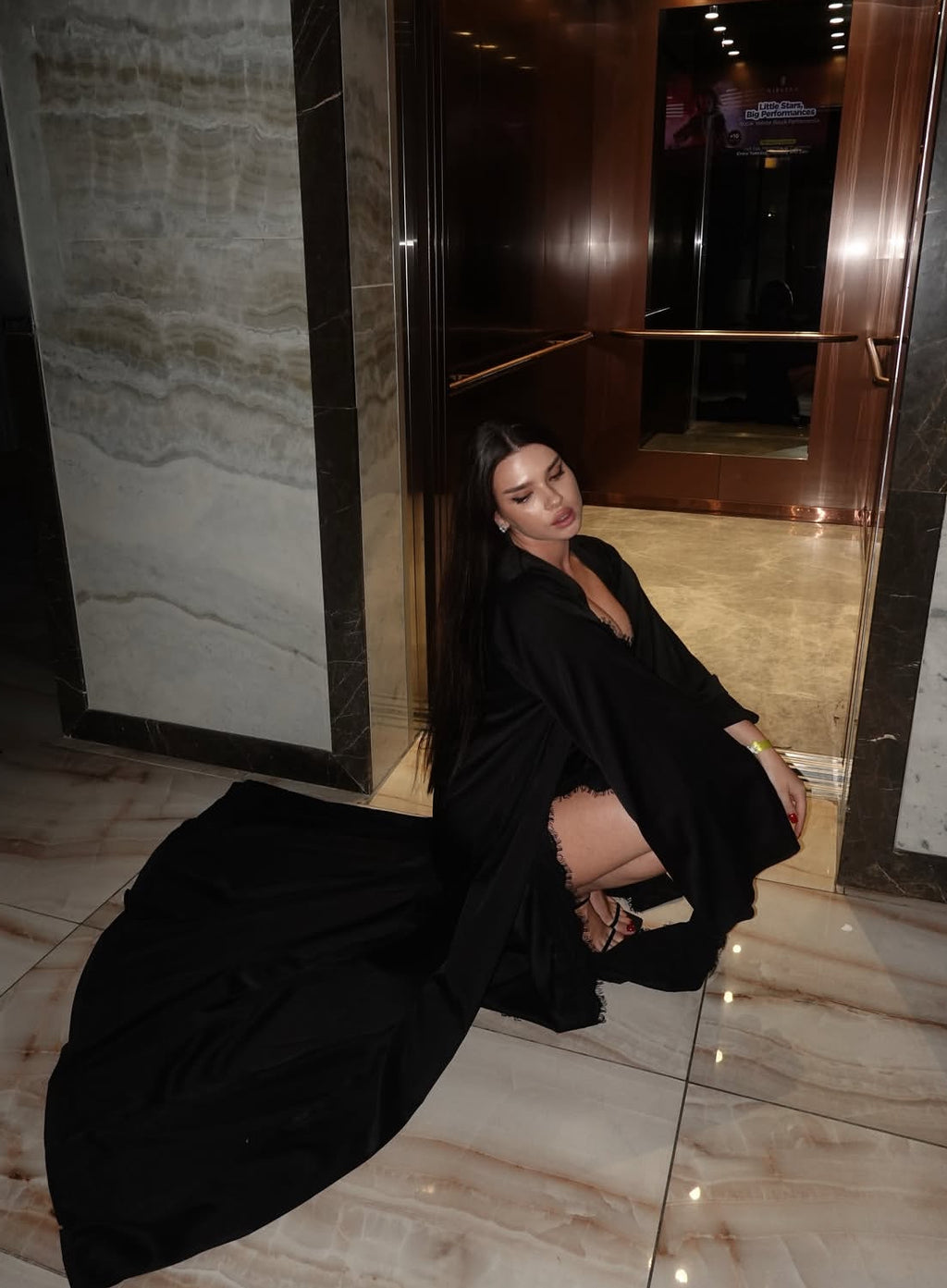 Honey Moon and Robe