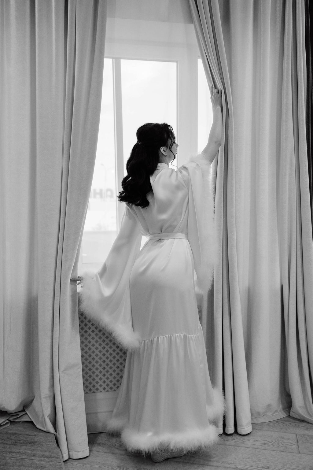 Long Silk Robe with Feathers