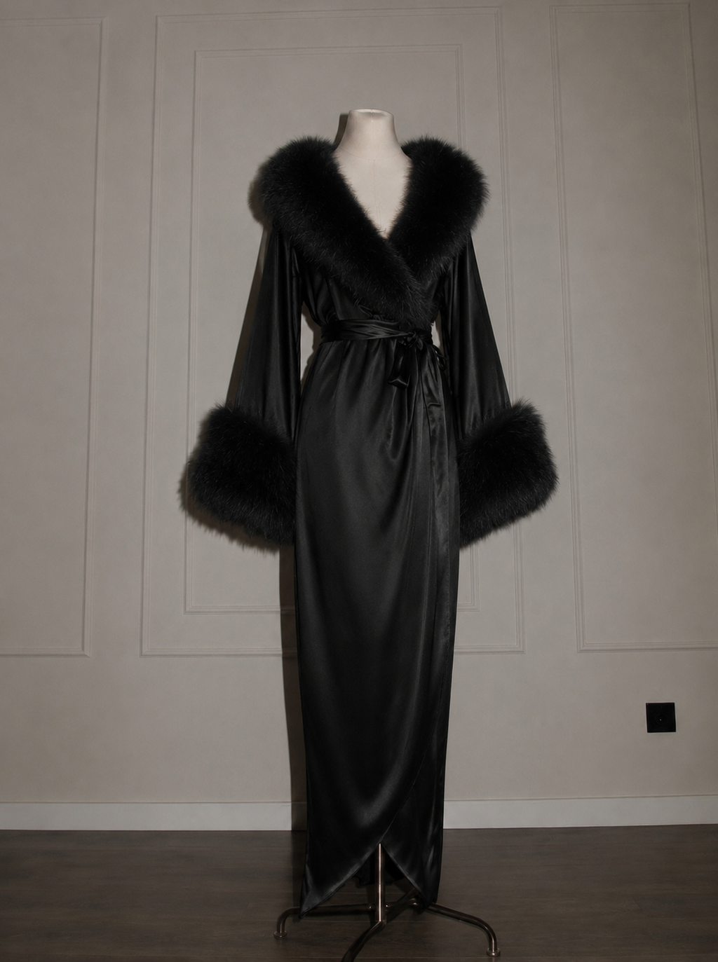 Madame Feather Robe